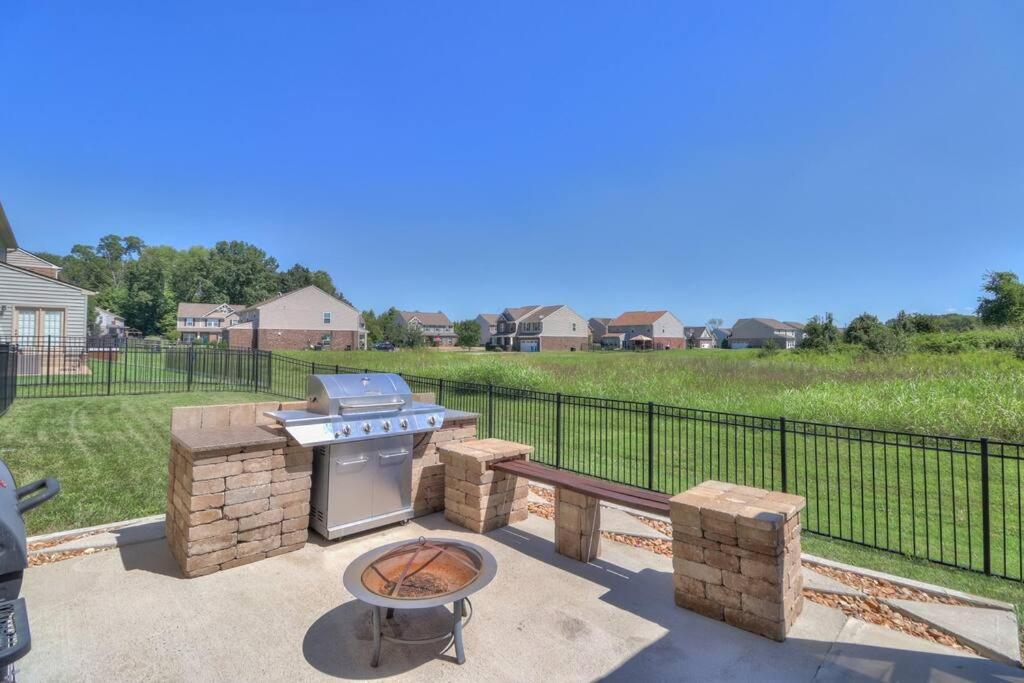 The Muirwood Lux Sleeps 10 Villa Murfreesboro Exterior foto